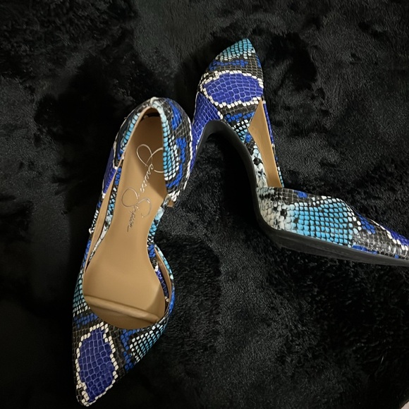 Jessica Simpson Pheona Pumps - Picture 2 of 4